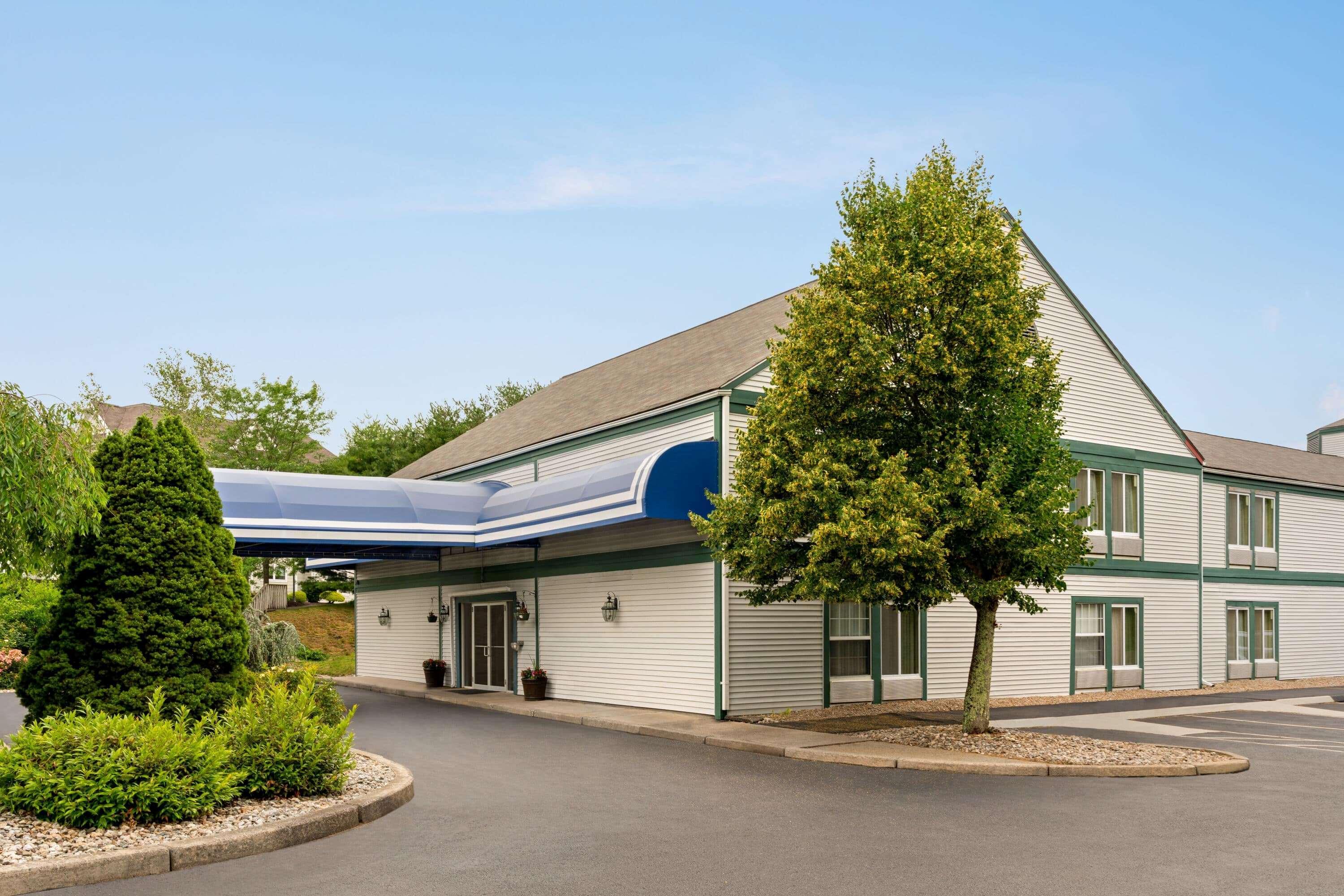 Baymont By Wyndham North Dartmouth Fall River Exterior foto